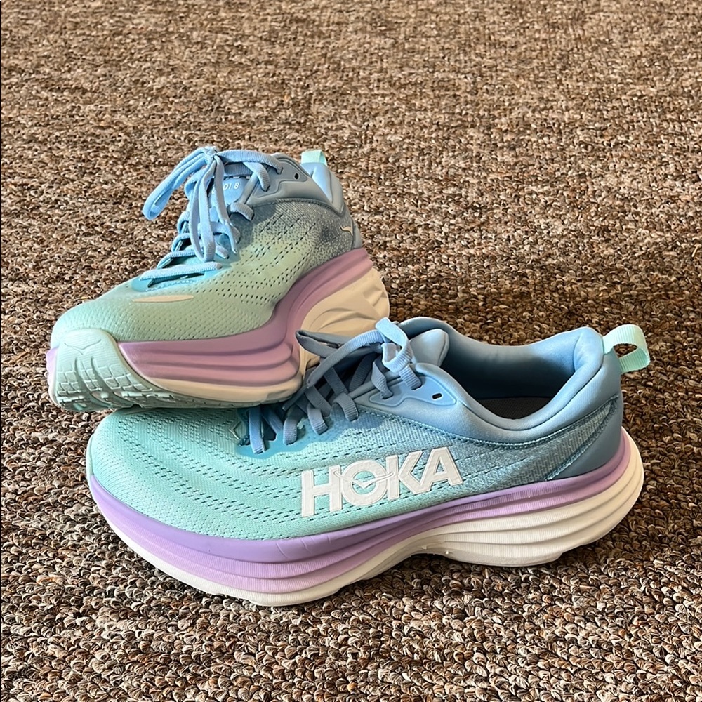 HOKA bondi 8